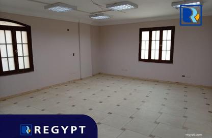 Office Space - Studio - 2 Bathrooms for rent in Al Laselky St. - El Laselky - New Maadi - Hay El Maadi - Cairo