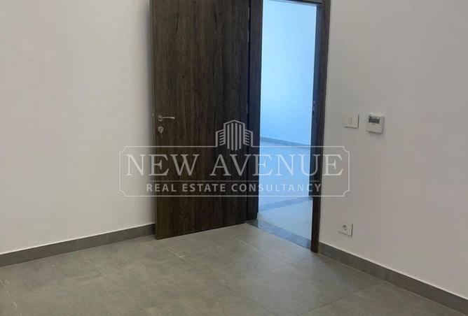 81830027 - Property Image 3
