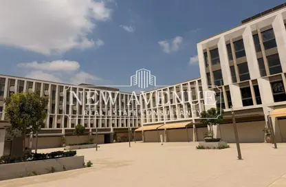 Office Space - 3 Bedrooms - 1 Bathroom for sale in Mivida - 5th Settlement Compounds - The 5th Settlement - New Cairo City - Cairo