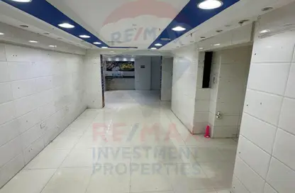 Shop - Studio - 1 Bathroom for rent in Al Ekbal St. - Laurent - Hay Sharq - Alexandria