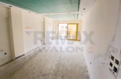 شقة - 3 غرف نوم - 2 حمامات للبيع في شارع مصطفى كامل - السيوف - حي اول المنتزة - الاسكندرية شقة - 3 غرف نوم - 2 حمامات للبيع في شارع مصطفى كامل - السيوف - حي اول المنتزة - الاسكندرية
