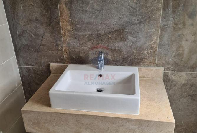 8667869 - Property Image 2