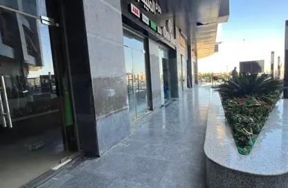 محل تجاري - استوديو للبيع في محور جمال عبد الناصر - التجمع الثالث - مدينة القاهرة الجديدة - القاهرة