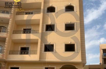 Whole Building - 7+ Bedrooms - 6 Bathrooms for sale in Ganoub Al Ahia' - Al Wahat Road - 6 October City - Giza