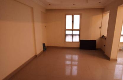 Apartment - 2 Bedrooms - 1 Bathroom for rent in Degla Square - Degla - Hay El Maadi - Cairo