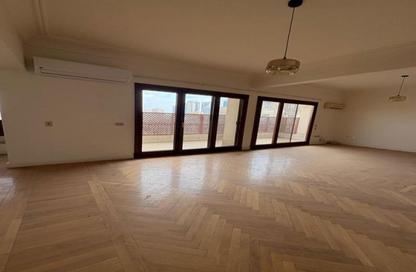 Apartment - 3 Bedrooms - 2 Bathrooms for sale in Al Aziz Othman St. - Zamalek - Cairo