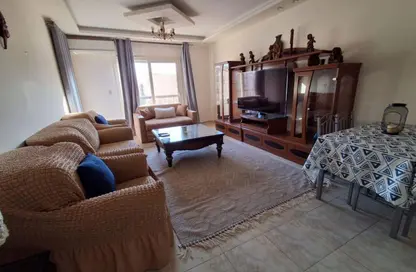 Apartment - 3 Bedrooms - 2 Bathrooms for rent in Al Rehab - New Cairo City - Cairo