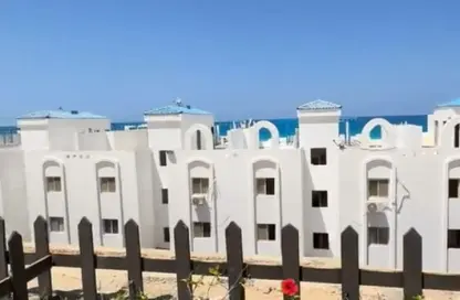 Chalet - 2 Bedrooms - 2 Bathrooms for sale in Emirates Heights - Qesm Ad Dabaah - North Coast