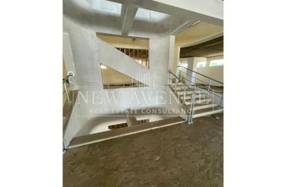 Whole Building - Studio - 2 Bathrooms for sale in Bank Center Street - South Teseen St. - The 5th Settlement - New Cairo City - Cairo