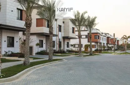 Townhouse - 4 Bedrooms - 5 Bathrooms for sale in Azzar 2 - 5th Settlement Compounds - The 5th Settlement - New Cairo City - Cairo