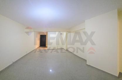 مساحات مكتبية - استوديو - 1 حمام للايجار في شارع بورسعيد - سبورتنج - حي شرق - الاسكندرية