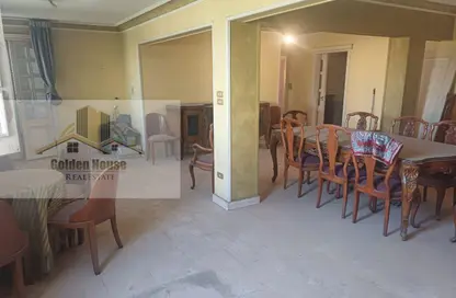 شقة - 3 غرف نوم - 2 حمامات للبيع في شارع محمد مرعشلي - الزمالك - القاهرة