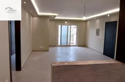 Apartment - 2 Bedrooms - 2 Bathrooms for sale in Taj City - 5th Settlement Compounds - The 5th Settlement - New Cairo City - Cairo