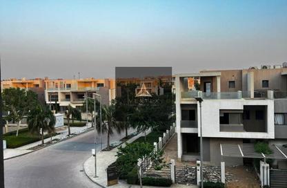 Apartment - 2 - 2 for sale in Fifth Square - The 5th Settlement - New Cairo City - Cairo