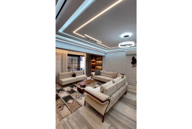 63881249 - Property Main Image