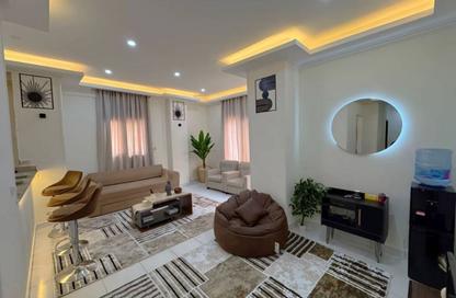 Apartment - 3 Bedrooms - 1 Bathroom for rent in American University Housing District - 5th Settlement Compounds - The 5th Settlement - New Cairo City - Cairo