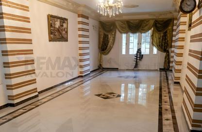 شقة - 3 غرف نوم - 2 حمامات للايجار في ثروت - حي شرق - الاسكندرية