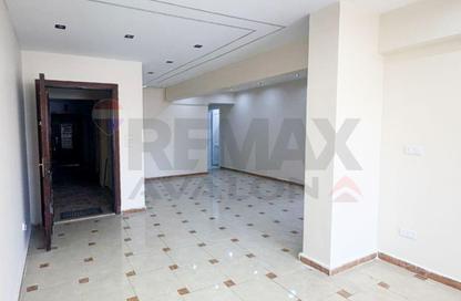 Apartment - 3 Bedrooms - 2 Bathrooms for sale in Gamal Abdel Nasser Road - Sidi Beshr - Hay Awal El Montazah - Alexandria