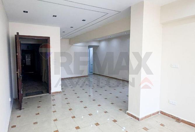 81838300 - Property Image 2