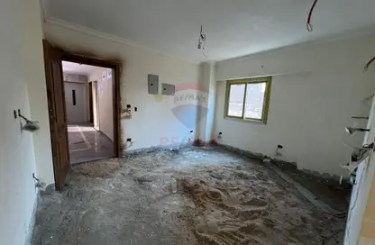 Whole Building - 7+ Bedrooms - 7+ Bathrooms for rent in Ahmed Orabi St. - Mohandessin - Giza