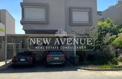 فيلا - 4 غرف نوم - 5 حمامات للبيع في كمبوند فيلدج جاردن القطامية - كمبوندات التجمع الخامس - التجمع الخامس - مدينة القاهرة الجديدة - القاهرة