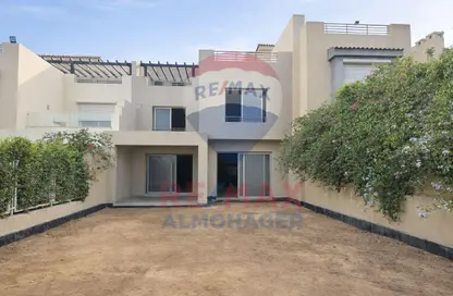 تاون هاوس - 3 غرف نوم - 4 حمامات للبيع في جولف فيوز - طريق مصر اسكندرية الصحراوي - مدينة 6 أكتوبر - الجيزة