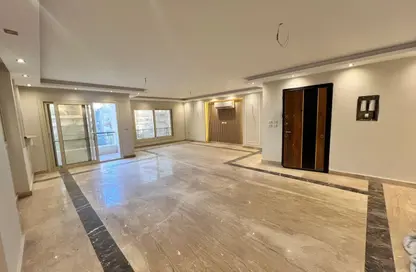 Apartment - 3 Bedrooms - 3 Bathrooms for sale in Shooting Club Street - Dokki - Giza