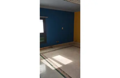 شقة - 3 غرف نوم - 2 حمامات للبيع في شارع عمر ابن الخطاب - حي السفارات - مدينة نصر - القاهرة