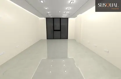 Office Space - 1 Bedroom - 2 Bathrooms for rent in Hyde Park Business District Mall - South Teseen St. - The 5th Settlement - New Cairo City - Cairo