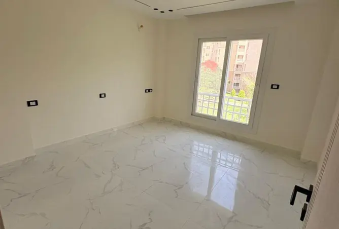 84255162 - Property Image 3