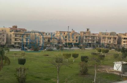 Apartment - 4 Bedrooms - 2 Bathrooms for sale in Al Shaimaa St. - Area F - Ganoob El Acadimia - New Cairo City - Cairo