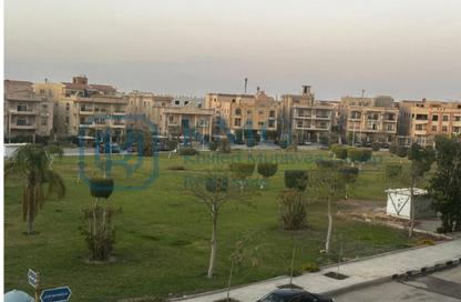 Apartment - 4 Bedrooms - 2 Bathrooms for sale in Al Shaimaa St. - Area F - Ganoob El Acadimia - New Cairo City - Cairo Apartment - 4 Bedrooms - 2 Bathrooms for sale in Al Shaimaa St. - Area F - Ganoob El Acadimia - New Cairo City - Cairo