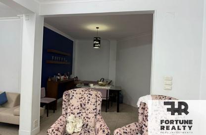 Apartment - 2 Bedrooms - 1 Bathroom for sale in Abd El Aziz Fahmy St. - Triumph Square - El Nozha - Cairo