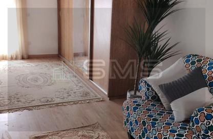 (بنتهاوس  (روف - 3 غرف نوم - 3 حمامات للايجار في مول هايد بارك بيزنس - شارع التسعين الجنوبي - التجمع الخامس - مدينة القاهرة الجديدة - القاهرة