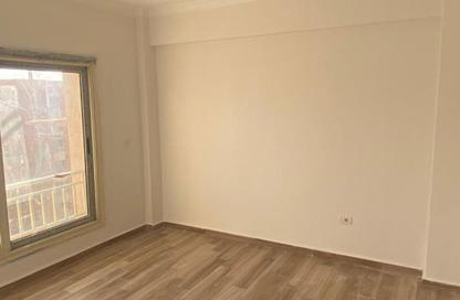 شقة - 3 غرف نوم - 2 حمامات للبيع في مدينة وصال - كمبوندات الشروق - مدينة الشروق - القاهرة