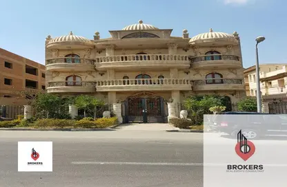 Villa for sale in Al Shouyfat - 5th Settlement Compounds - The 5th Settlement - New Cairo City - Cairo