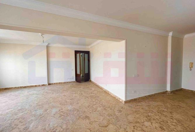 8669916 - Property Image 3