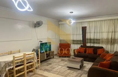 Apartment - 2 Bedrooms - 1 Bathroom for rent in Street 13 - 13th District - Sheikh Zayed City - Giza