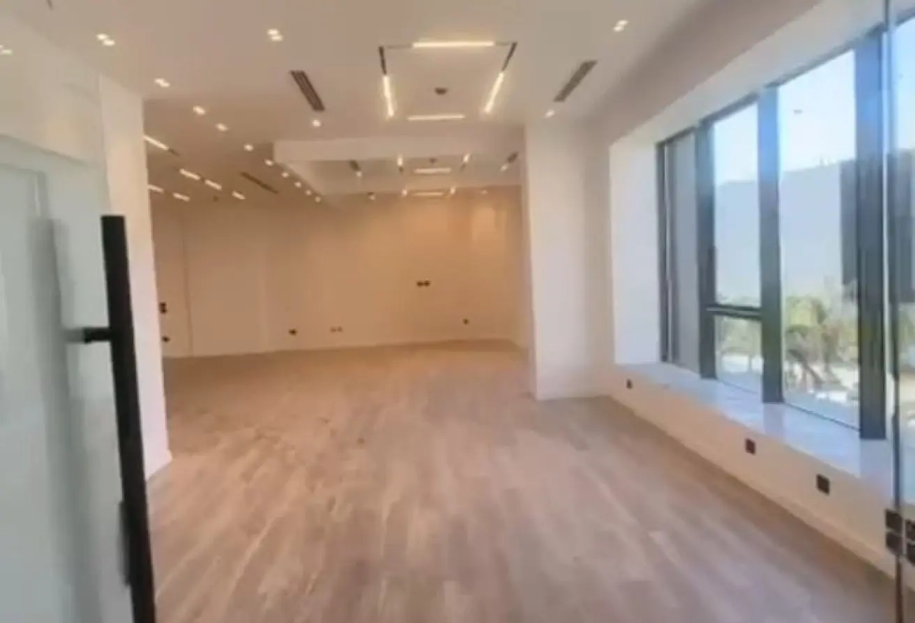 112708978 - Property Main Image