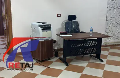 شقة - 3 غرف نوم - 1 حمام للايجار في شارع بشار بن برد - المنطقة السادسة - مدينة نصر - القاهرة شقة - 3 غرف نوم - 1 حمام للايجار في شارع بشار بن برد - المنطقة السادسة - مدينة نصر - القاهرة