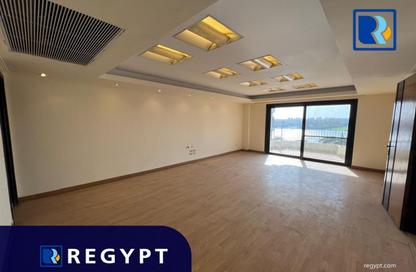 Office Space - Studio - 6 Bathrooms for rent in Cornish El Nile St. - Maadi - Hay El Maadi - Cairo