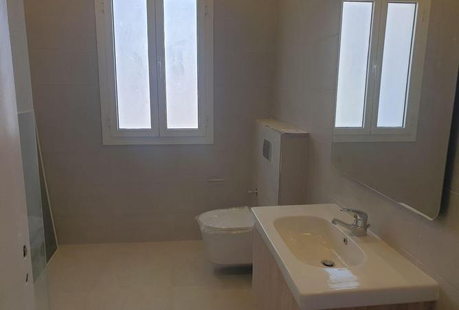 77874419 - Property Image 3