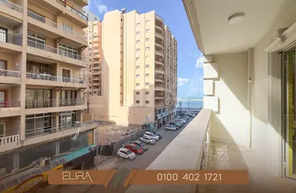 شقة - 3 غرف نوم - 3 حمامات للبيع في شارع خليل حماده - ميامي - حي اول المنتزة - الاسكندرية