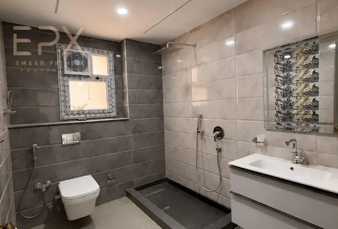 102073254 - Property Image 3