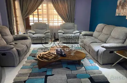 شقة - 8 غرف نوم - 2 حمامات للبيع في شارع لبنان - المهندسين - الجيزة