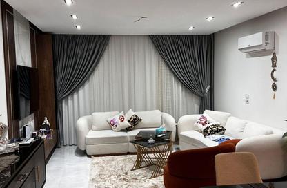 Apartment - 2 Bedrooms - 2 Bathrooms for sale in Galleria Residences - South Investors Area - New Cairo City - Cairo
