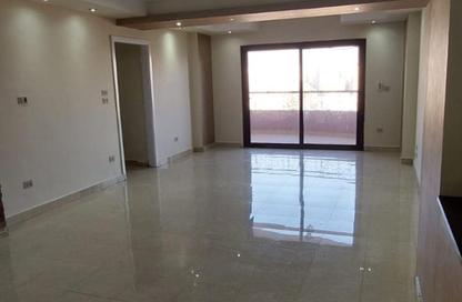 Apartment - 3 Bedrooms - 2 Bathrooms for rent in Hassan Ma'moon St. - 6th Zone - Nasr City - Cairo