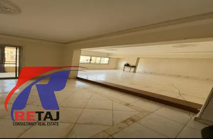 شقة - 3 غرف نوم - 2 حمامات للبيع في شارع ذاكر حسين - الحديقة الدولية - الحي السابع - مدينة نصر - القاهرة