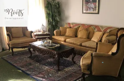 Apartment - 3 Bedrooms - 2 Bathrooms for sale in Nabil Al Wakkad St. - Ard El Golf - Heliopolis - Masr El Gedida - Cairo