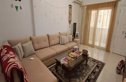 Apartment - 5 Bedrooms - 3 Bathrooms for sale in Al Narges 2 - Al Narges - New Cairo City - Cairo